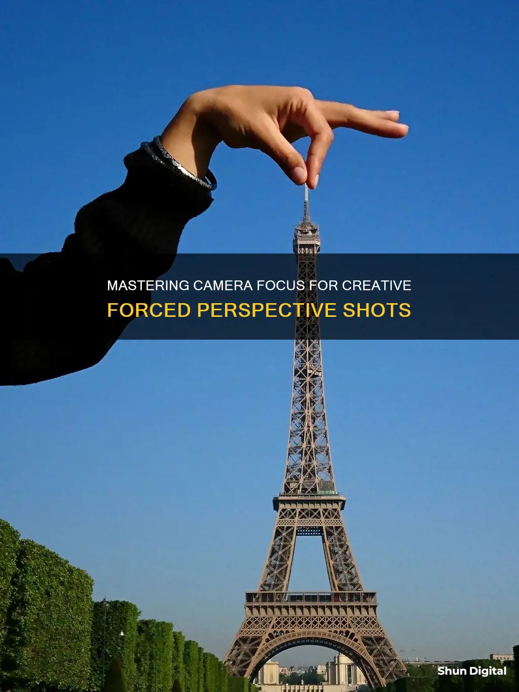 how to focus a camera for forced perspective