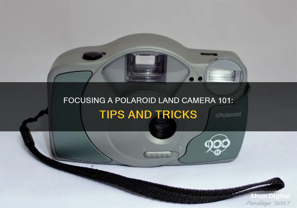 how to focus a polaroid land camera 101 automatic