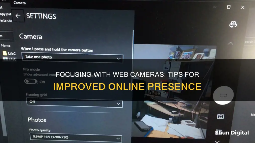 how to focus with web camera