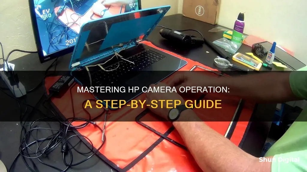 how to operate camera on this hp computer