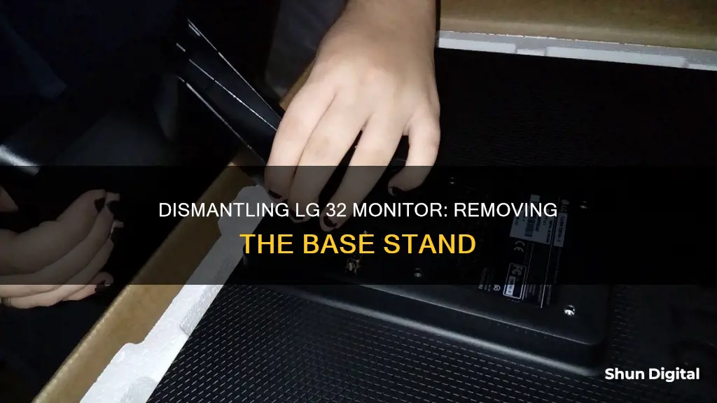 how to remove base from lg 32 monitor